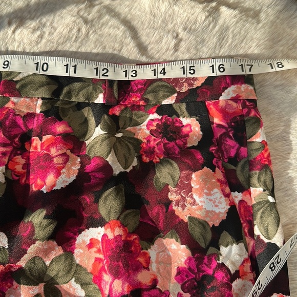 Banana Republic | Floral Print Avery Pants - Picture 2 of 13